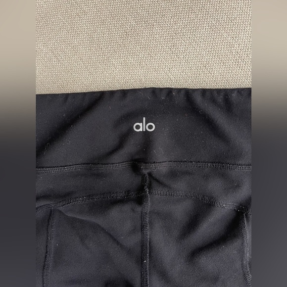 Alo Yoga Equalize Mesh Panel Yoga Leggings In Black Size S - Picture 8 of 9